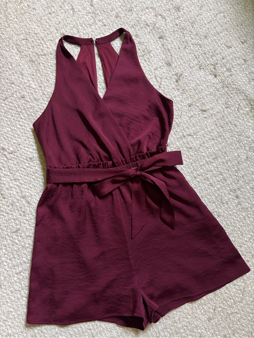 🥂 EXPRESS WOMENS SIZE XS MAROON SLEEVELESS ROMPER